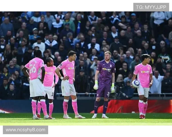 英超降级几支球队的历史与赛季分析