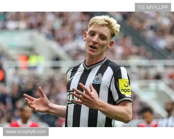 格伦约翰逊认为曼联是戈登理想选择有助于其发展与上场时间